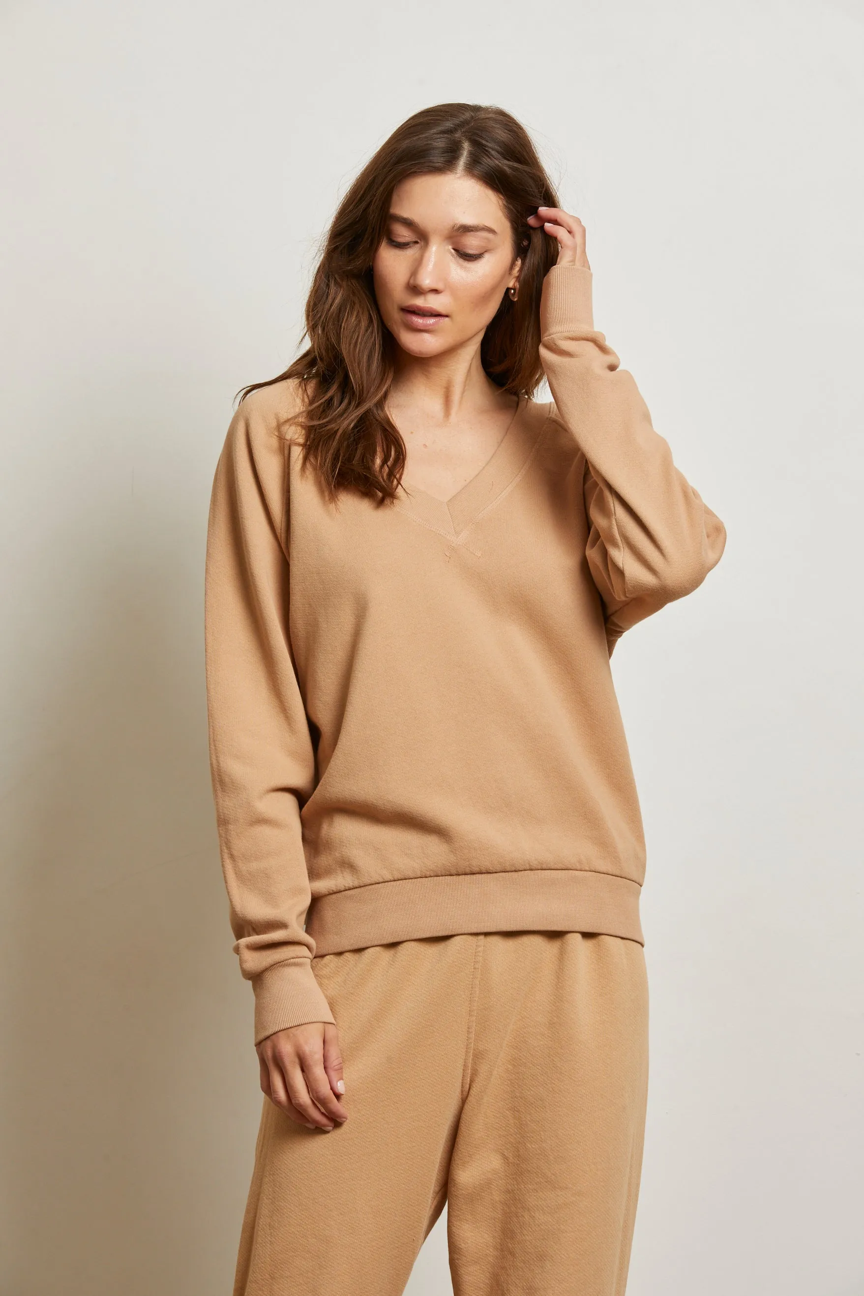 sinead sold by Perfectwhitetee