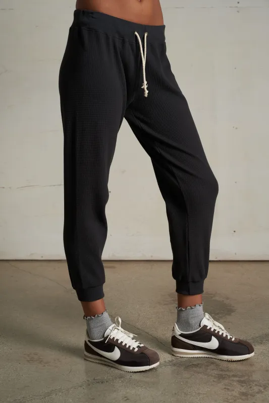 nash sold by Perfectwhitetee