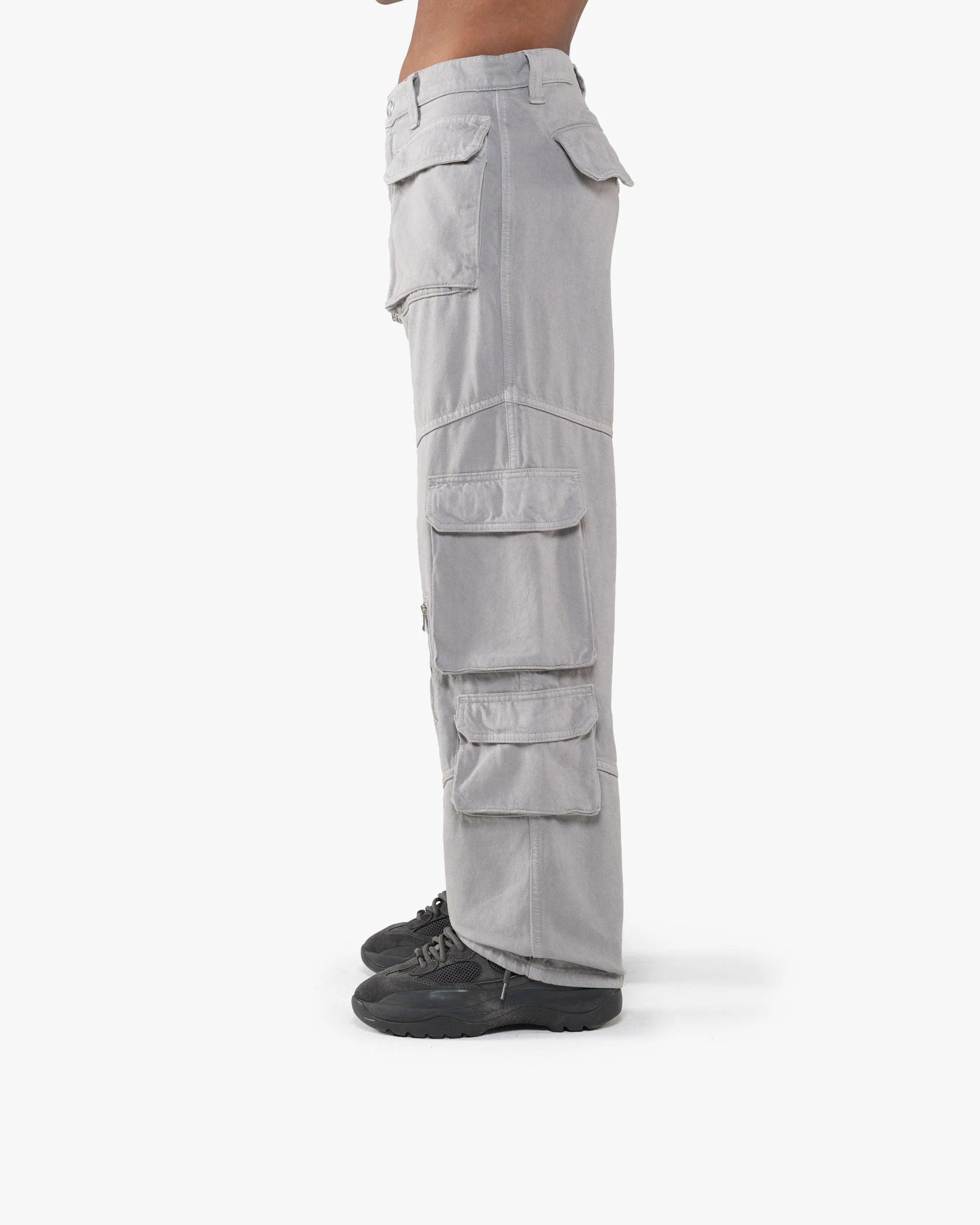 MULTIPOCKET CARGOPANTS DARK GREY sold by vicinity product image thumbnail 4
