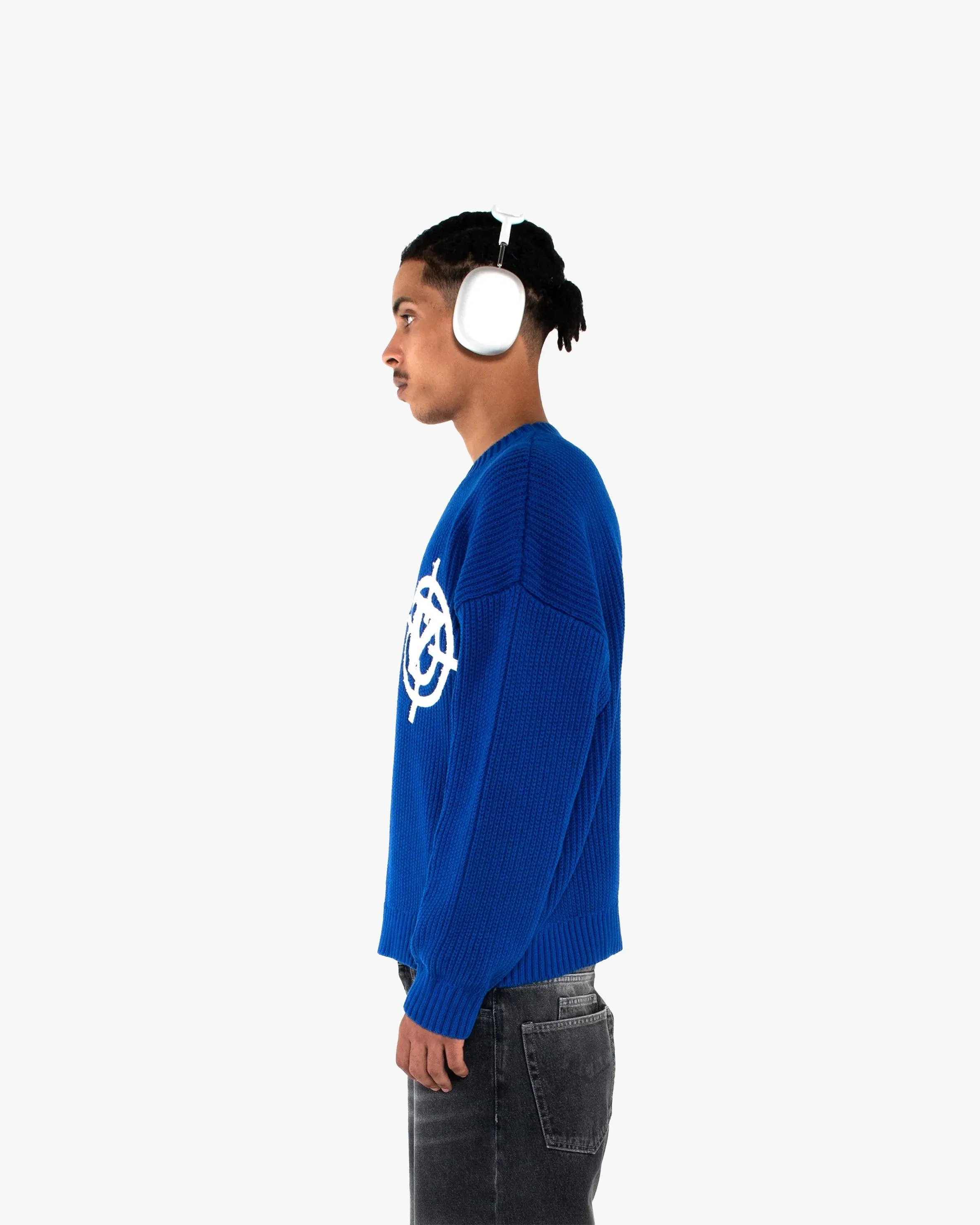 V-LOGO KNITWEAR ROYAL BLUE sold by vicinity product image thumbnail 4