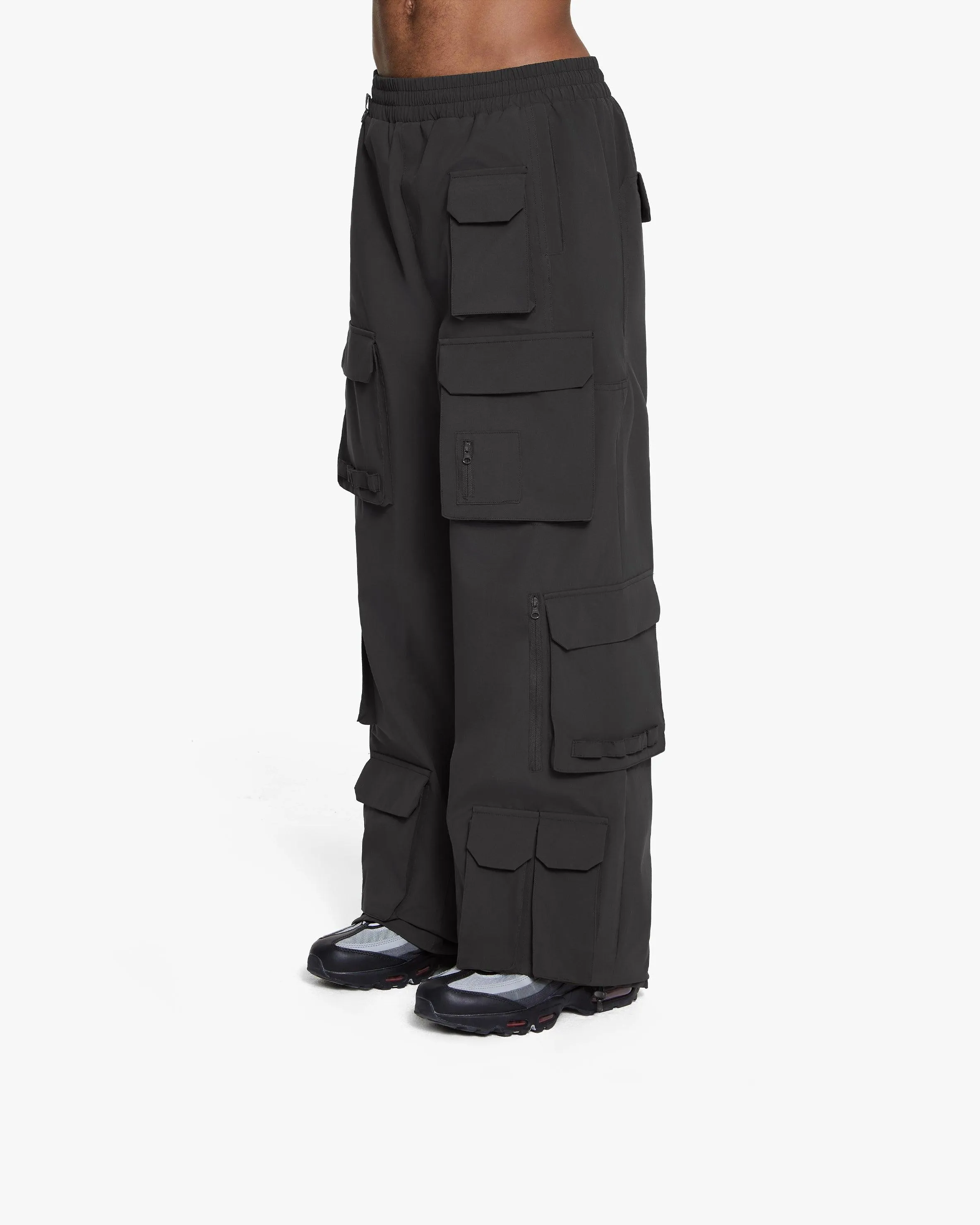 ONYX CARGO BLACK sold by vicinity product image thumbnail 4