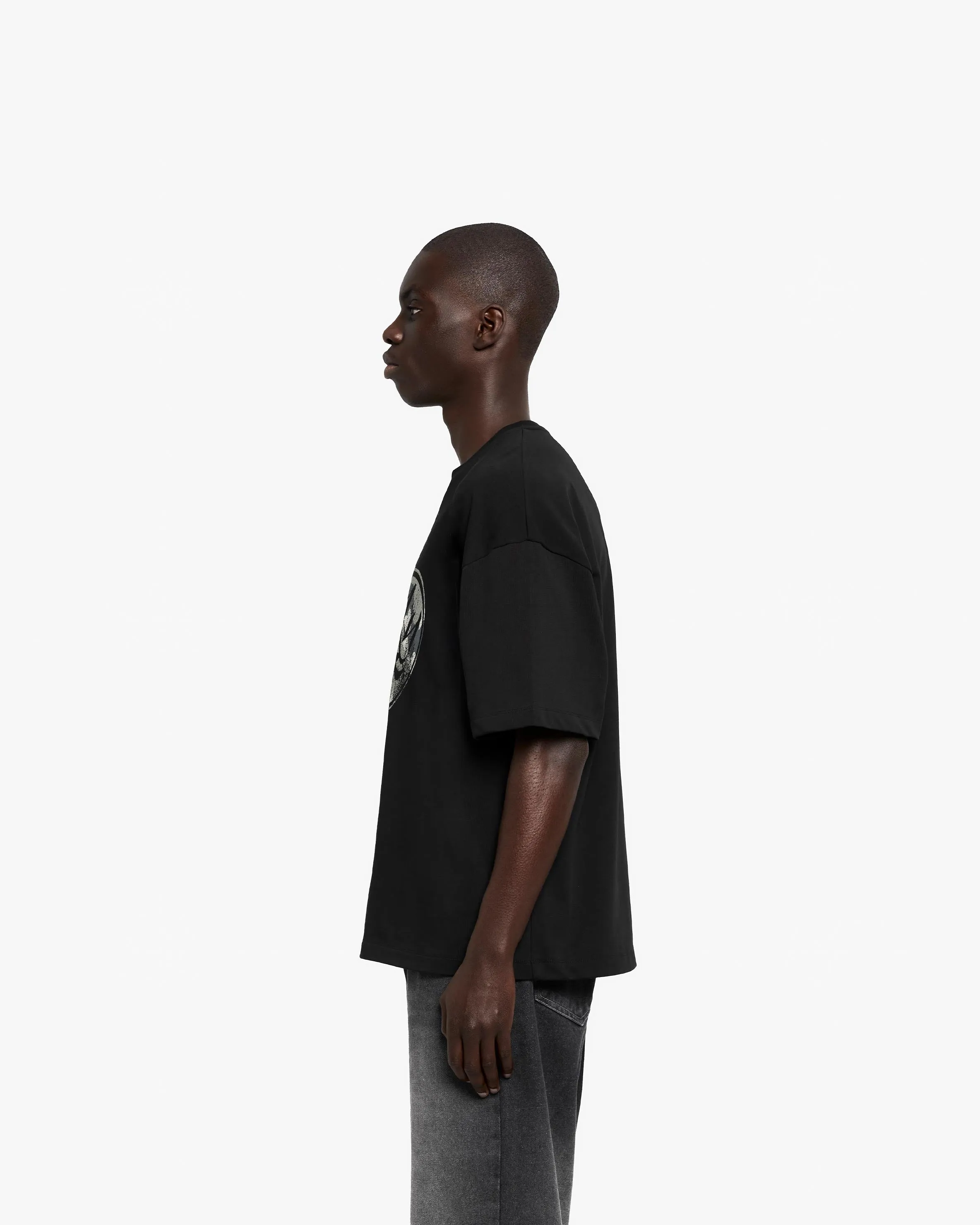 BROKEN SCRIPT TEE BLACK sold by vicinity product image thumbnail 4