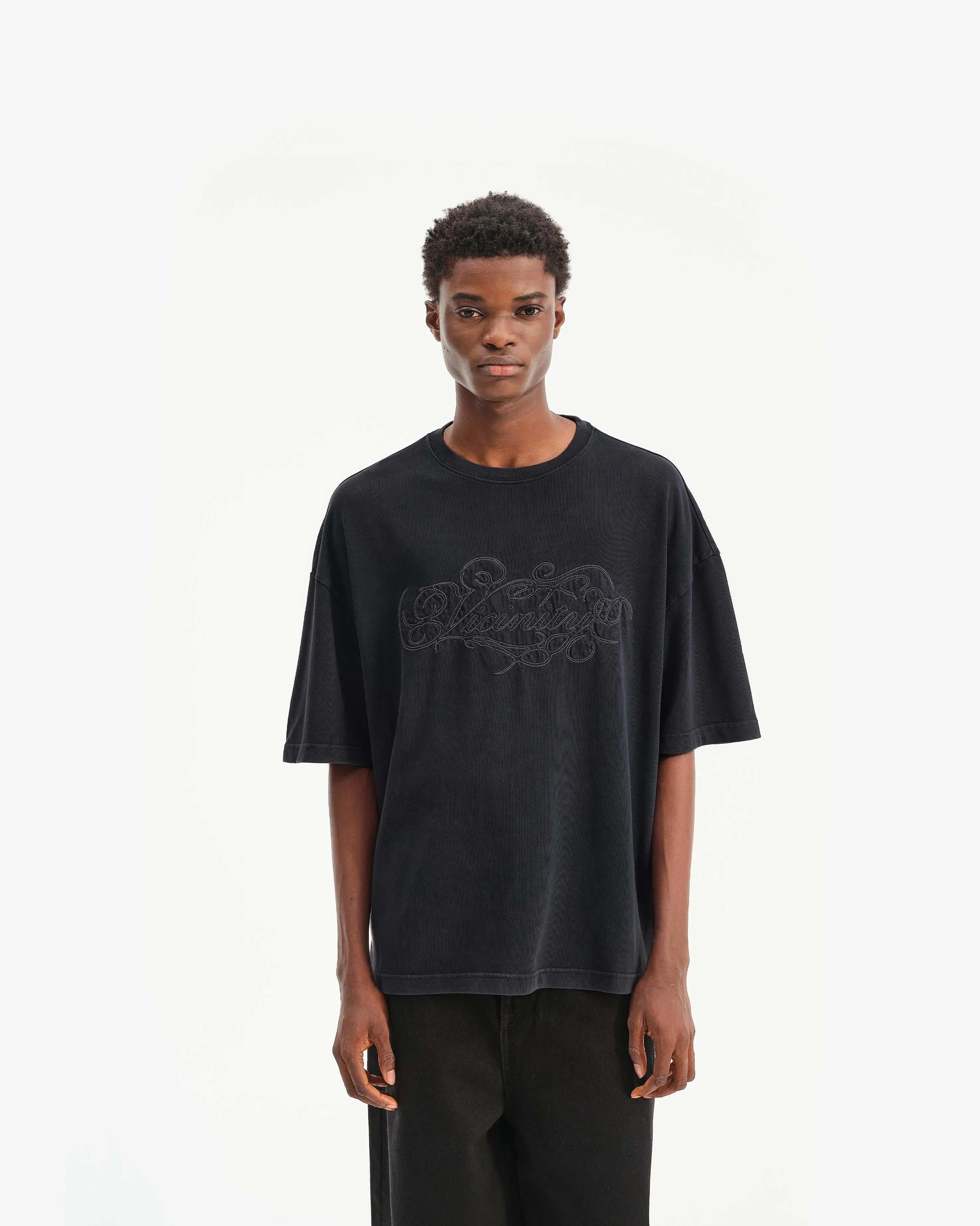 SIGNATURE TEE VINTAGE BLACK sold by vicinity product image thumbnail 2