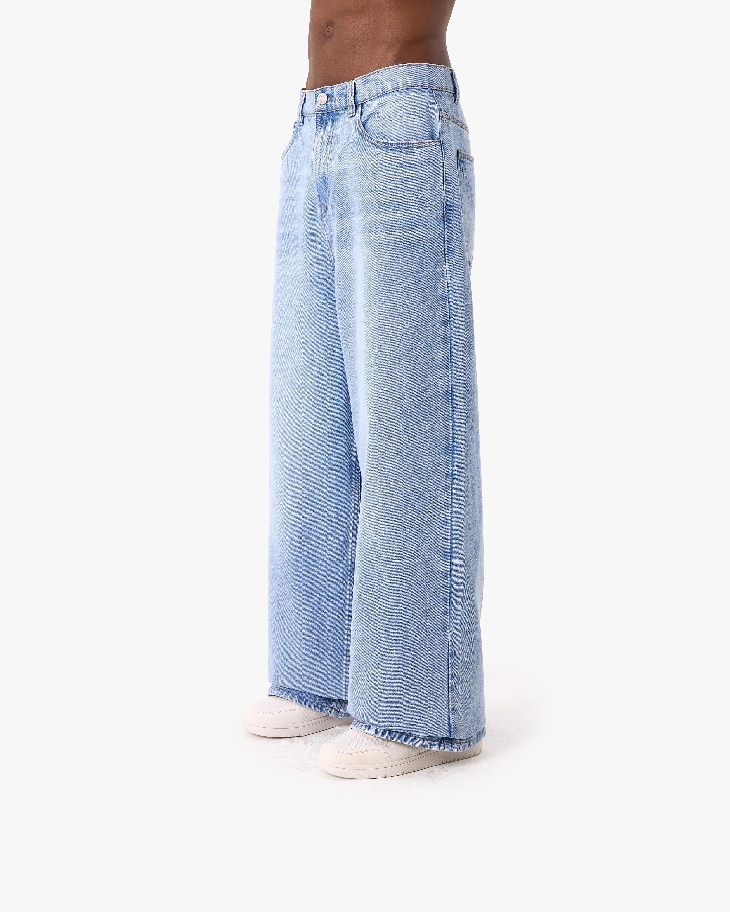 THE BAGGY DENIM LIGHT BLUE sold by vicinity product image thumbnail 5