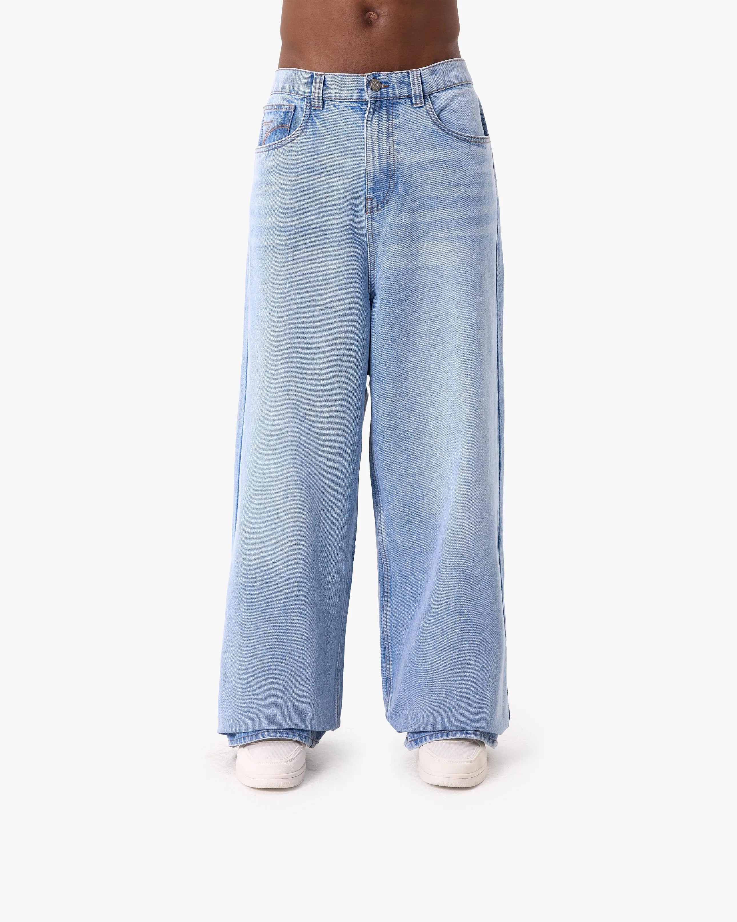 THE BAGGY DENIM LIGHT BLUE sold by vicinity product image thumbnail 3