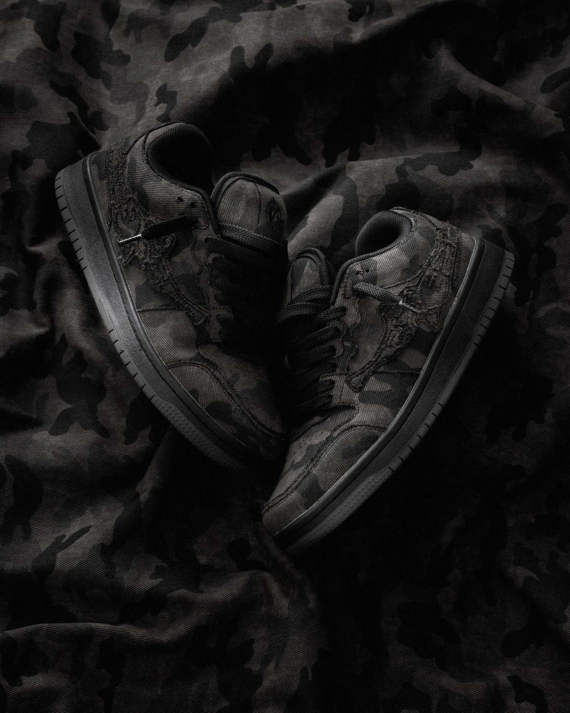AKIMBO LOWS "DARK CAMO" sold by vicinity product image thumbnail 2