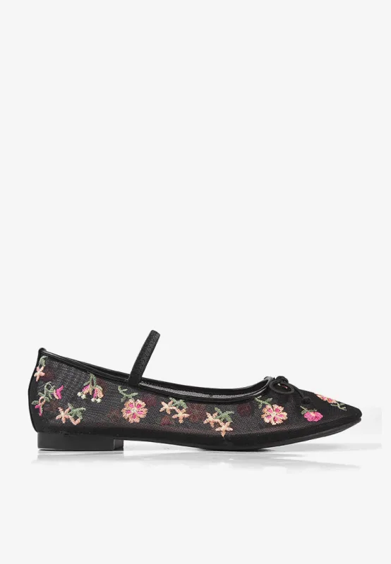 Lyla Flatshoes in Black sold by INPACA