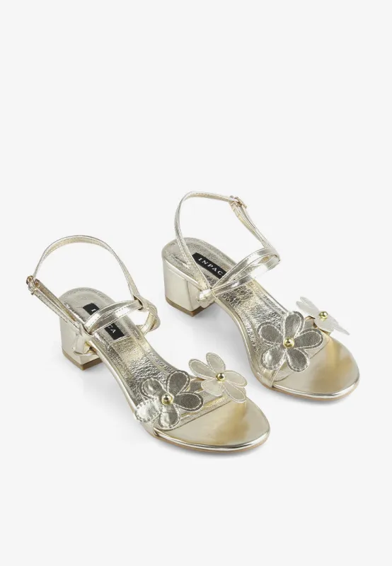 Daisy in Gold made by INPACA