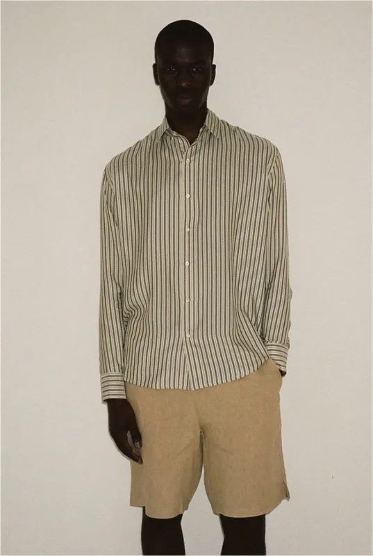 BETUL S linen short sold by Le Kasha