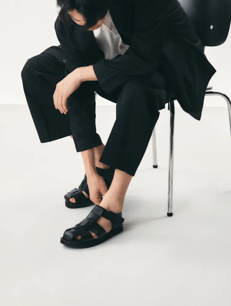 Liccio Black sold by JosephT product image thumbnail 2