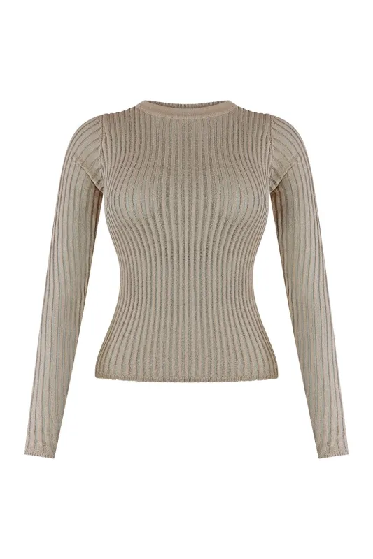 Forgetting You Lightweight Basic Top sold by EDGE by Know Style