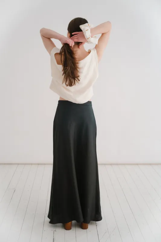 THE EVERYDAY SKIRT - BLACK sold by Kindred of Ireland