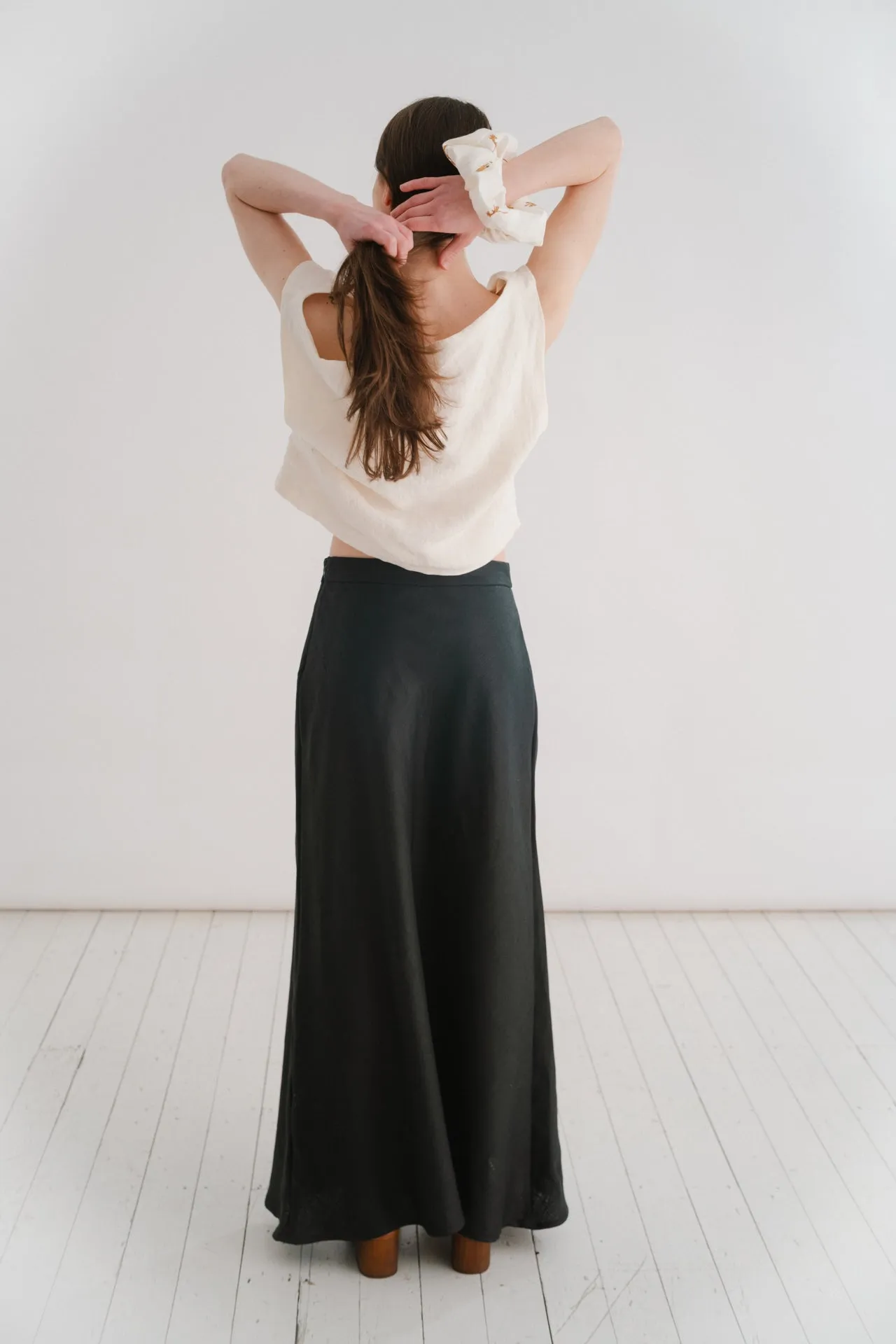 THE EVERYDAY SKIRT - BLACK sold by Kindred of Ireland