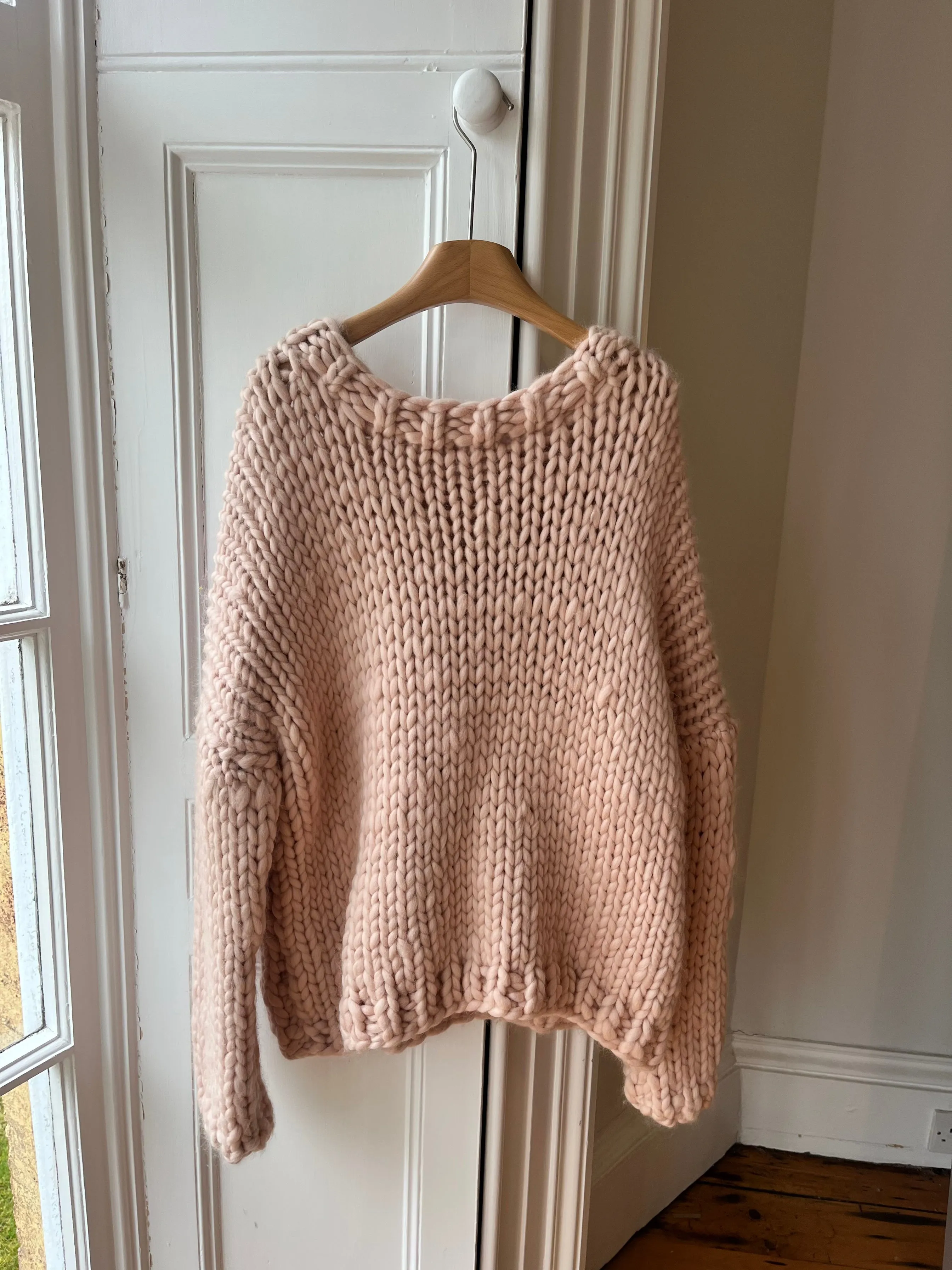 Cream Chunky Bow Knit Sweater M/L (Sample) sold by Hope Macaulay product image thumbnail 3