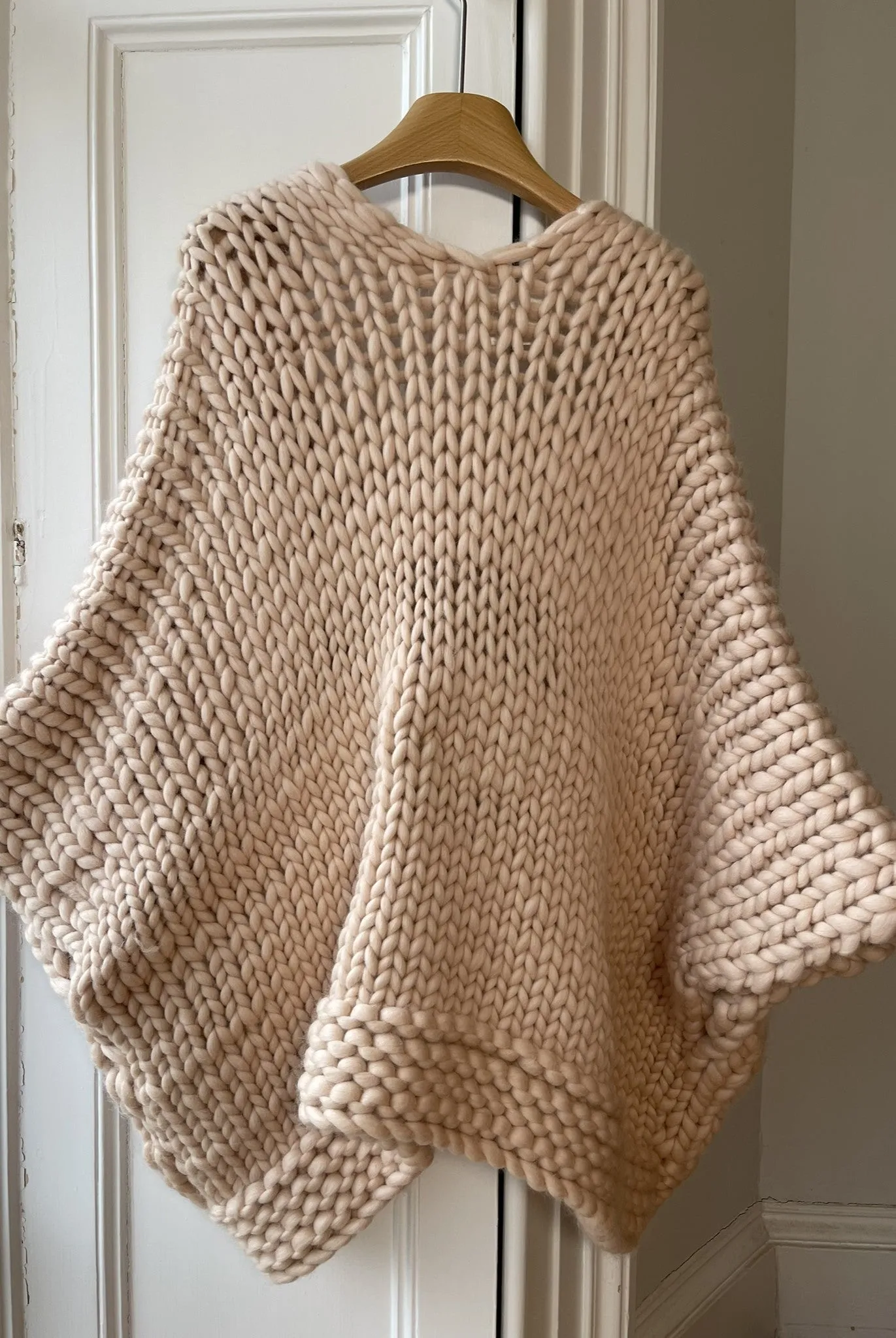 1of1 Bow Sleeveless Sweater XXL (Sample) sold by Hope Macaulay product image thumbnail 4