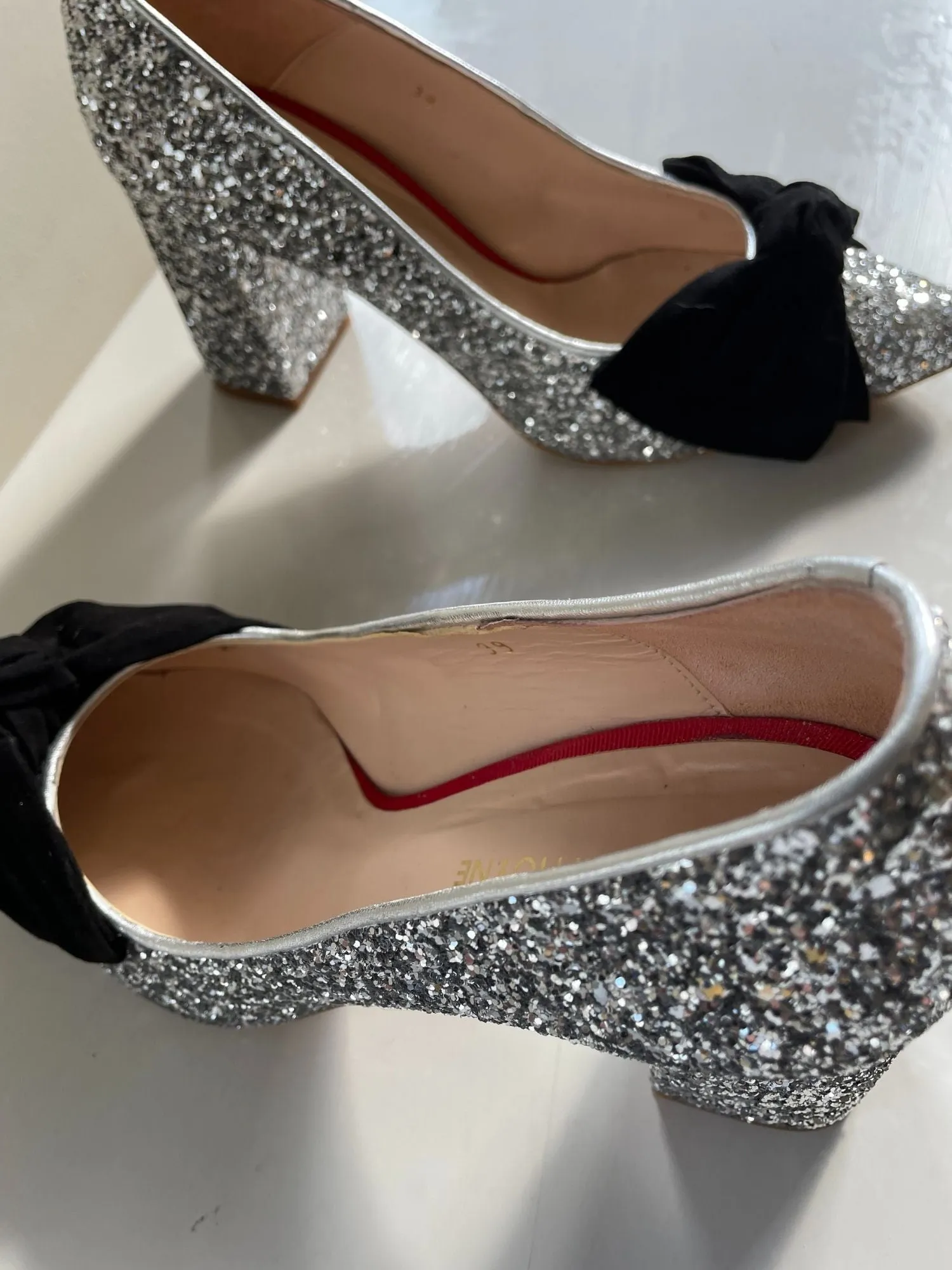 ReSELL - Bow Pump Heel - Silver Glitter 39 sold by Nicki Hoyne product image thumbnail 5