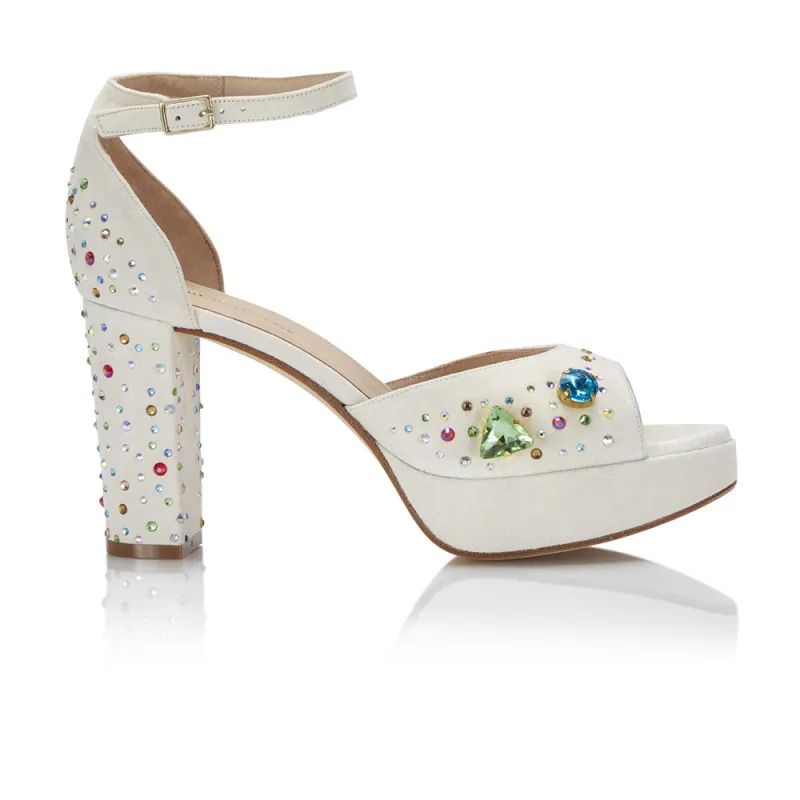 ReSELL - The Moment Platform - Ivory 39 sold by Nicki Hoyne