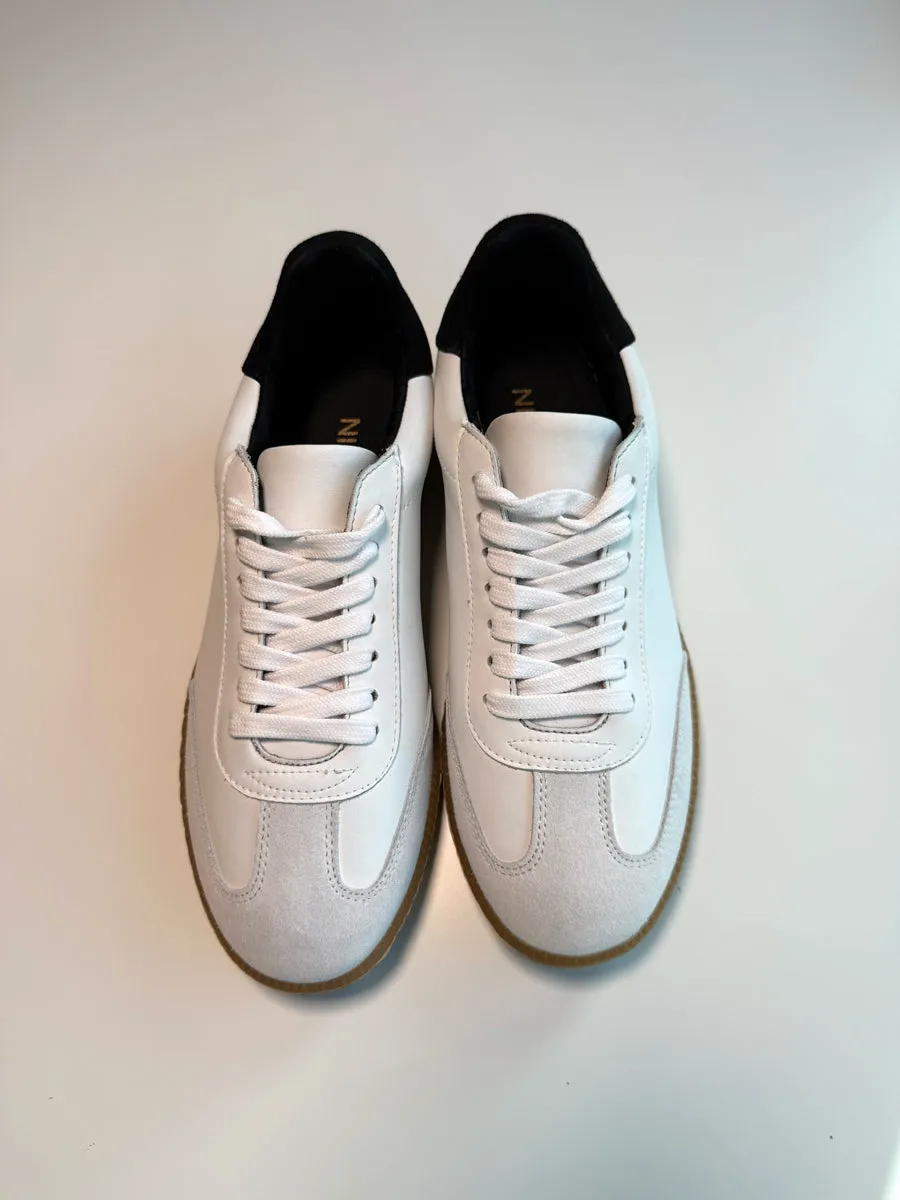 ReSELL - Sporty Trainer - White/Black 39 sold by Nicki Hoyne product image thumbnail 2