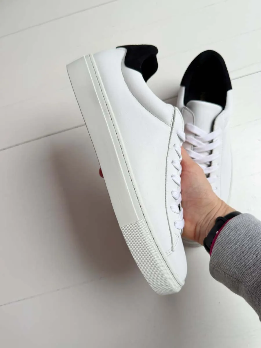 ReSELL - Classic Trainer - White/Black 41 sold by Nicki Hoyne product image thumbnail 5