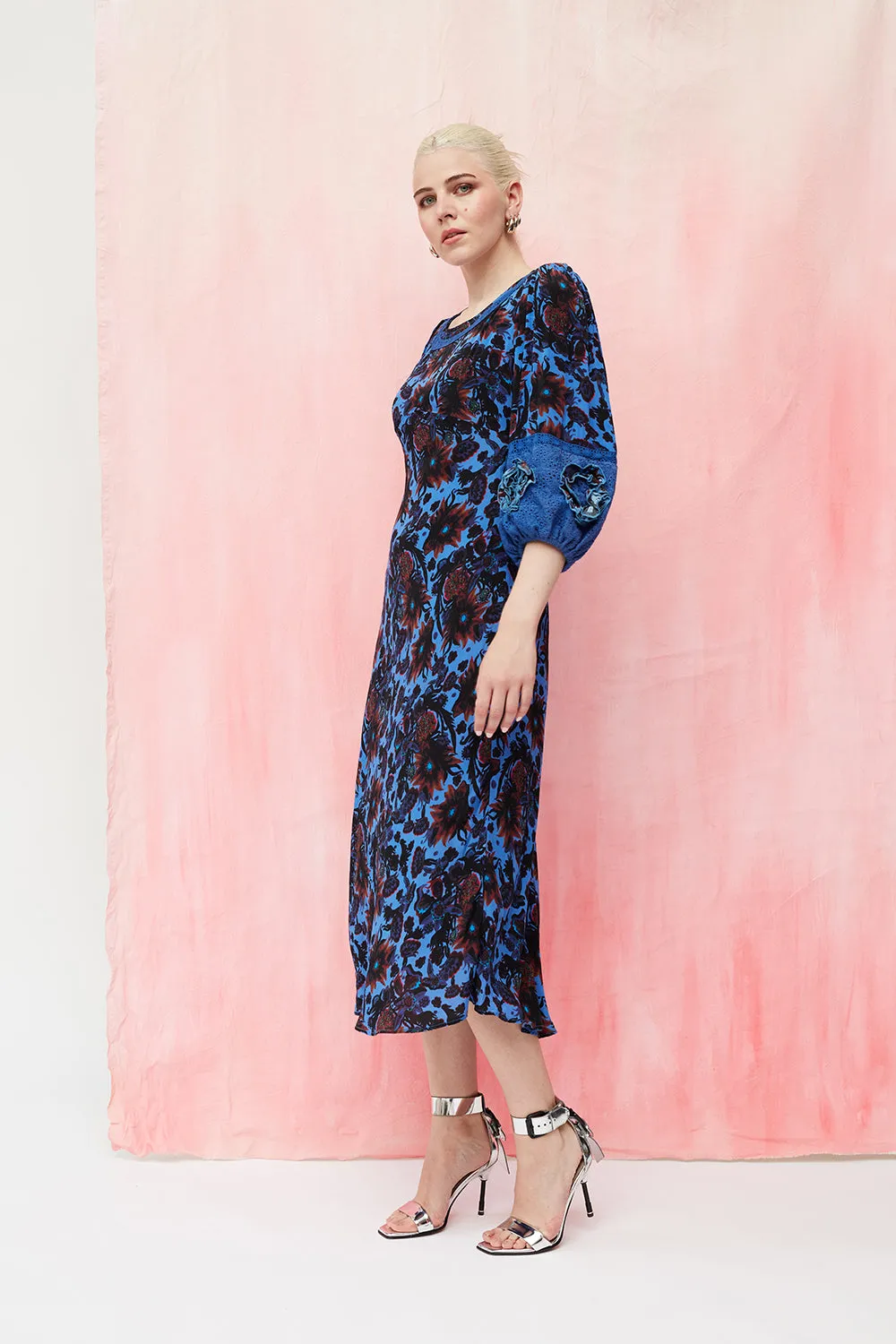 Kate dress in blue sold by Feri product image thumbnail 5