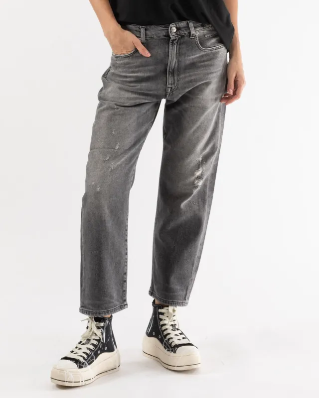 Boyfriend Jeans sold by TNT Fashion