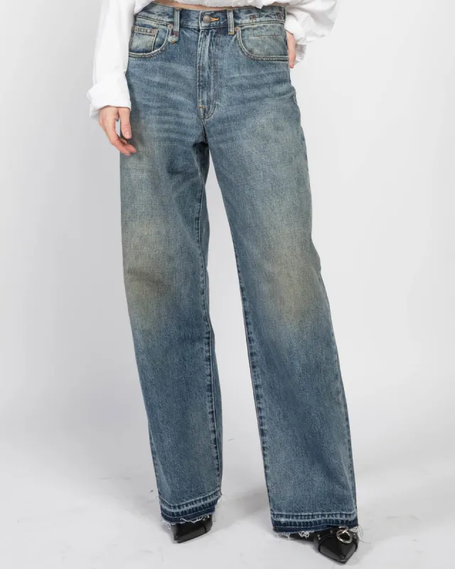 Darcy Loose Rip Jeans sold by TNT Fashion