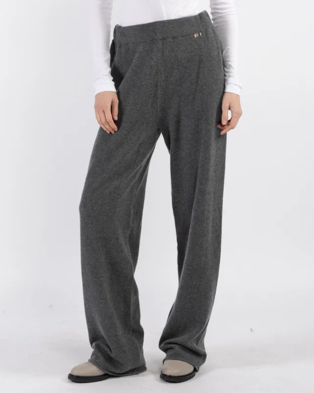 Trousers sold by TNT Fashion