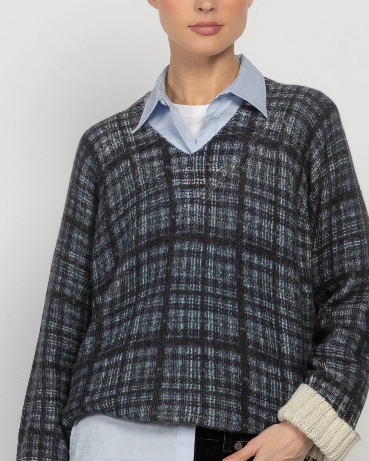 V-Neck sold by TNT Fashion product image thumbnail 5