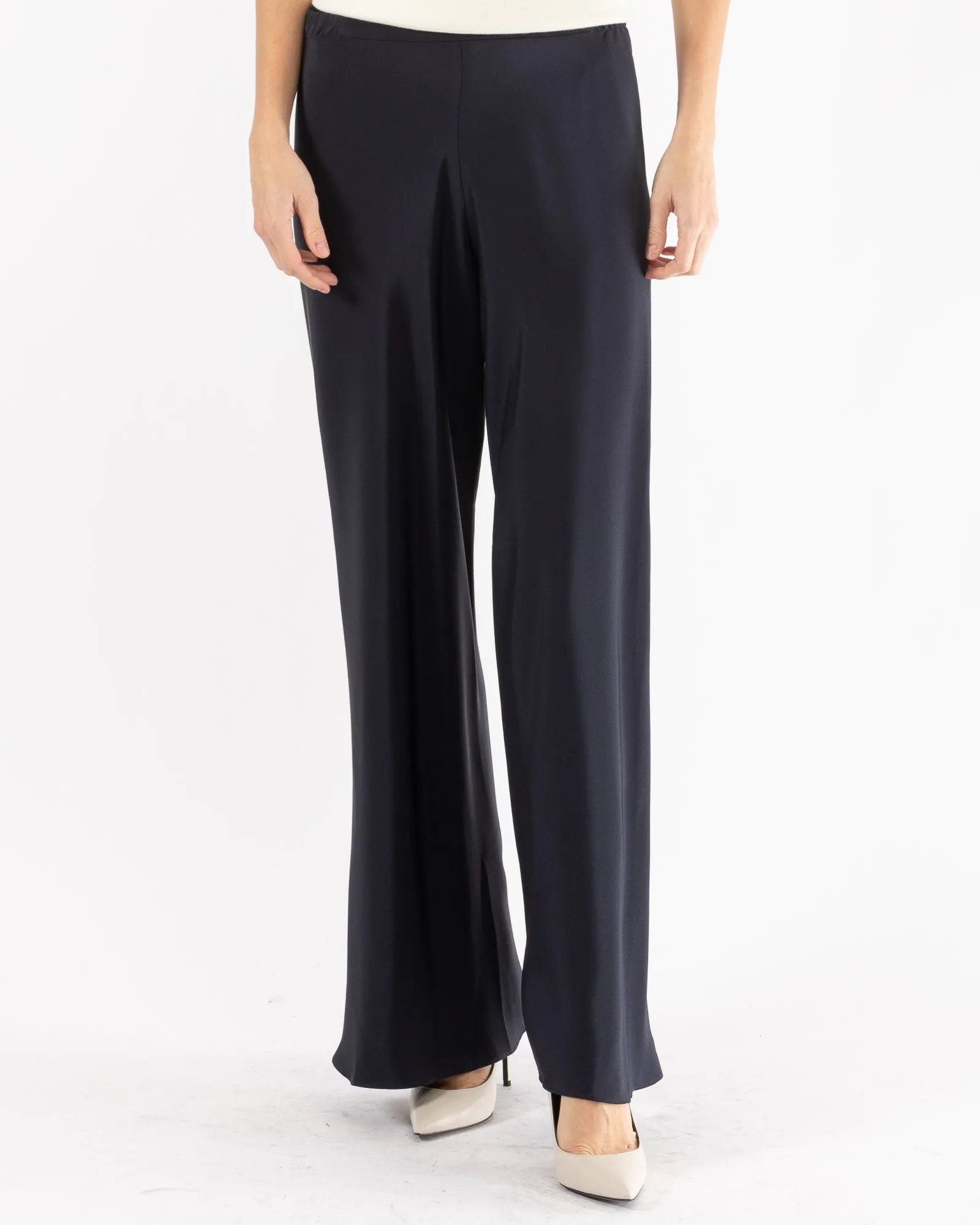 Chute Pants sold by TNT Fashion