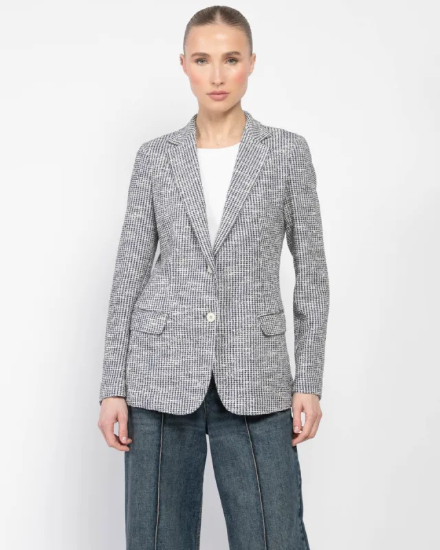 Blazer sold by TNT Fashion
