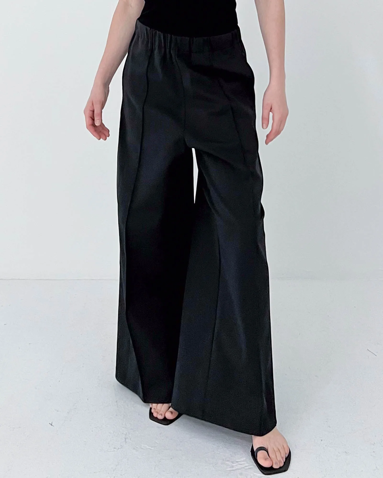 Geneva Wide Leg Trousers sold by TNT Fashion