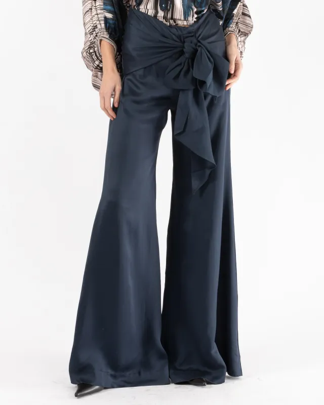 Noa Pants sold by TNT Fashion