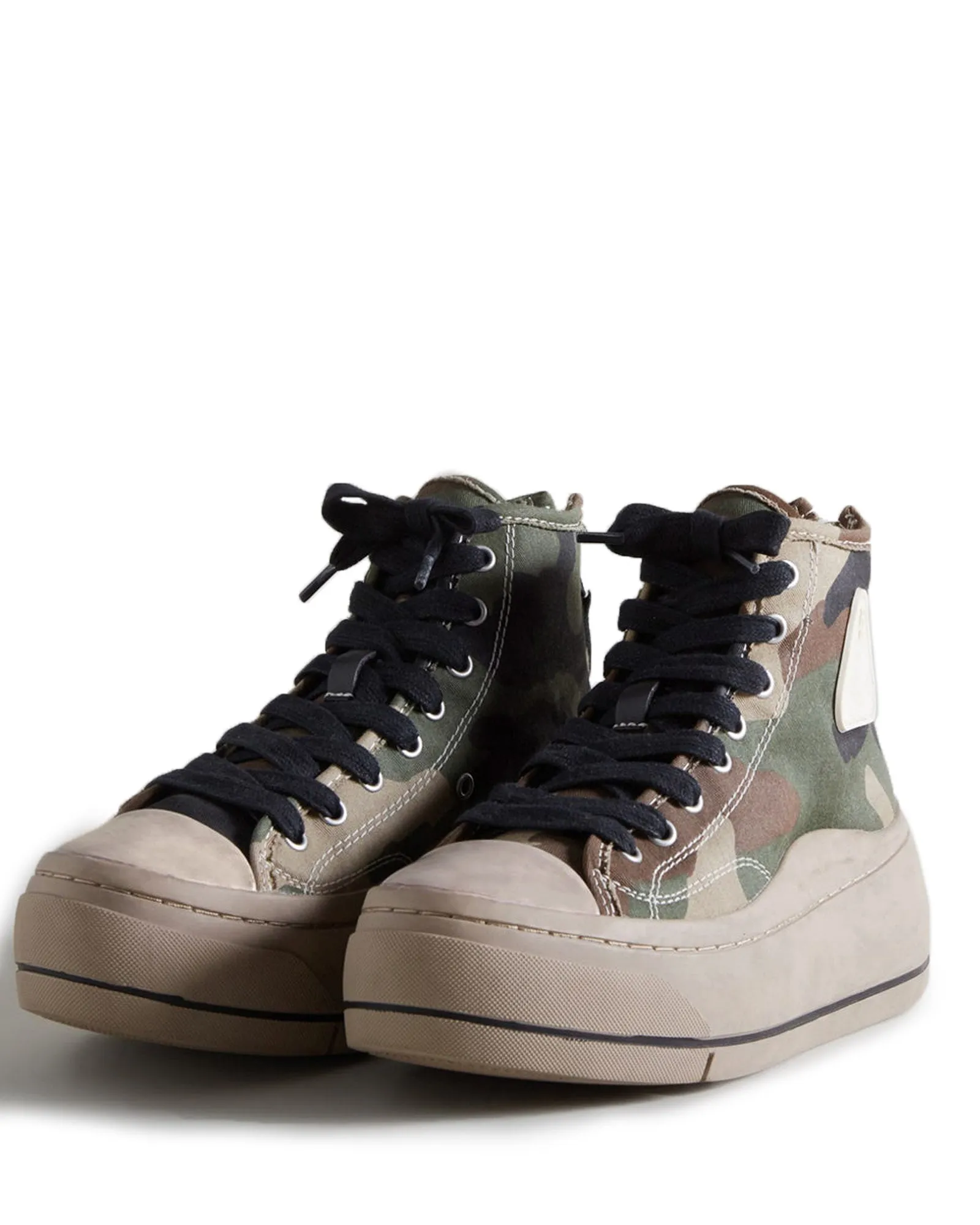 Kurt Sneakers sold by TNT Fashion