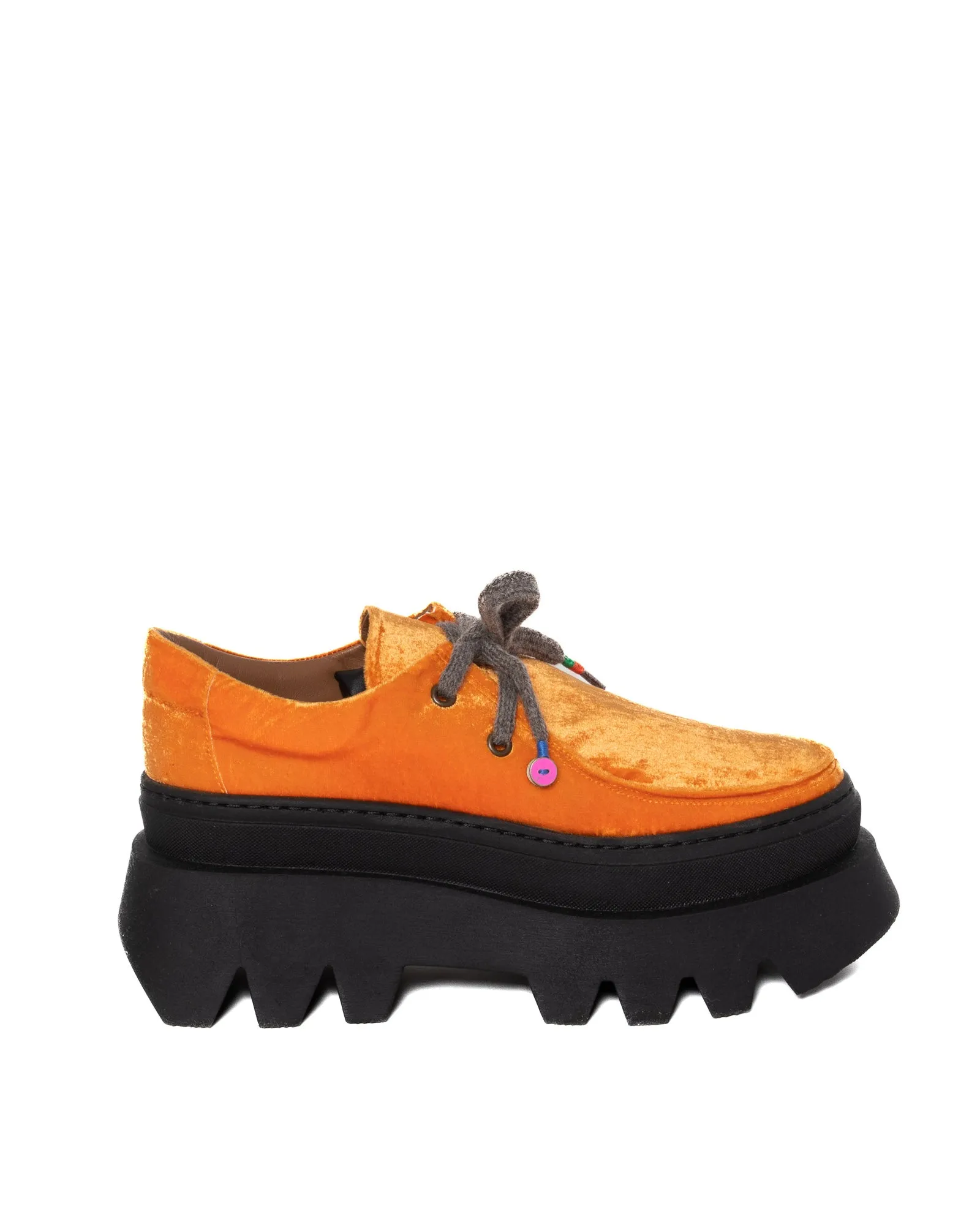 Shoe sold by TNT Fashion