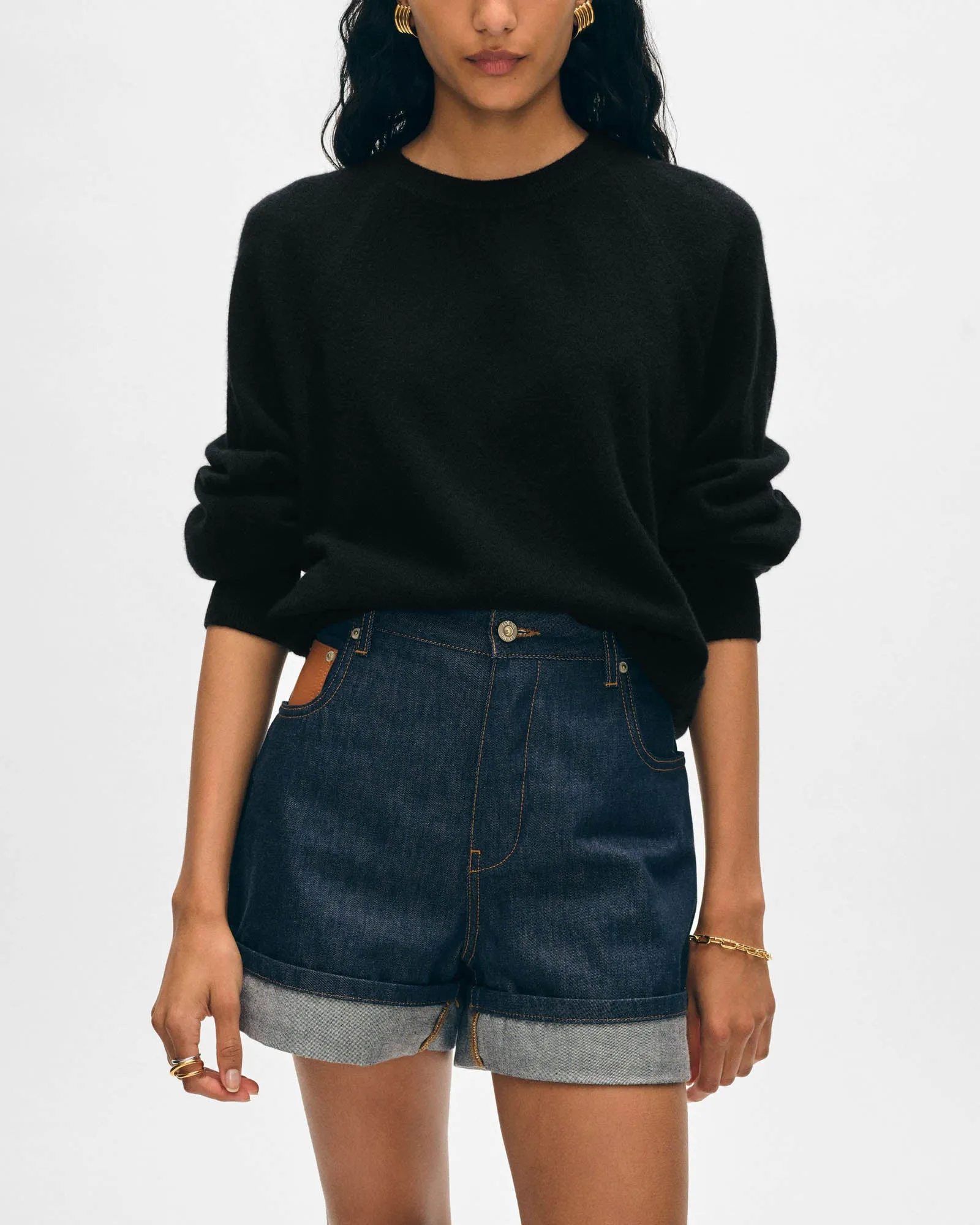 Sweatshirt sold by TNT Fashion