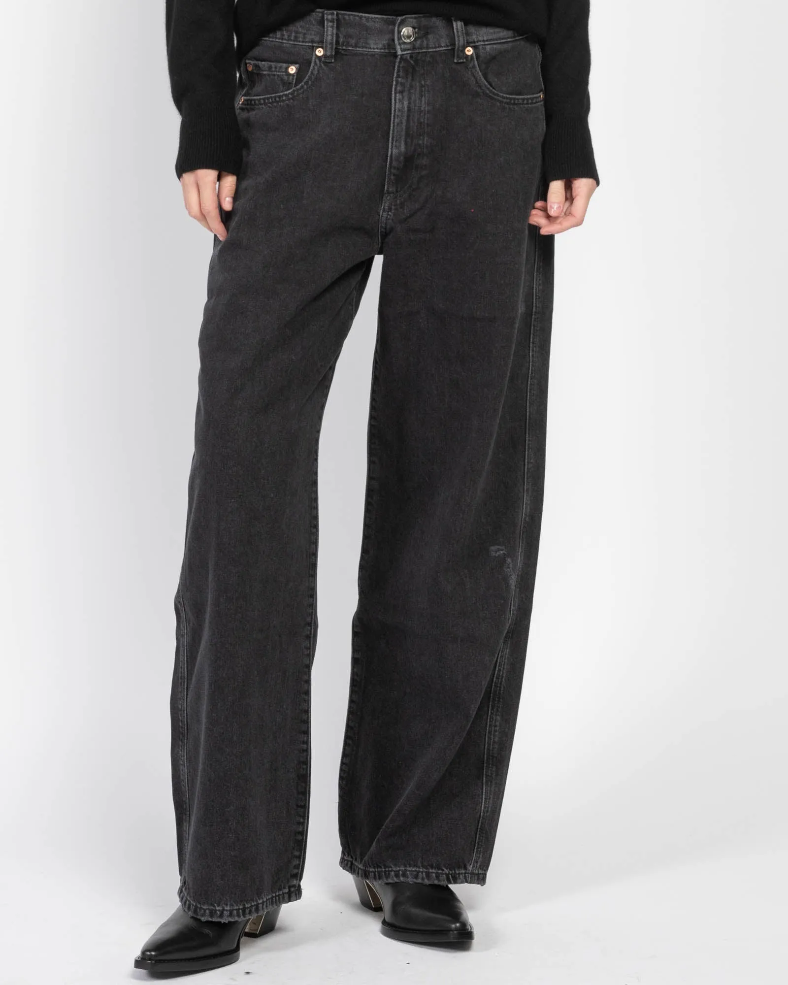 Taylor Barrel Jeans sold by TNT Fashion