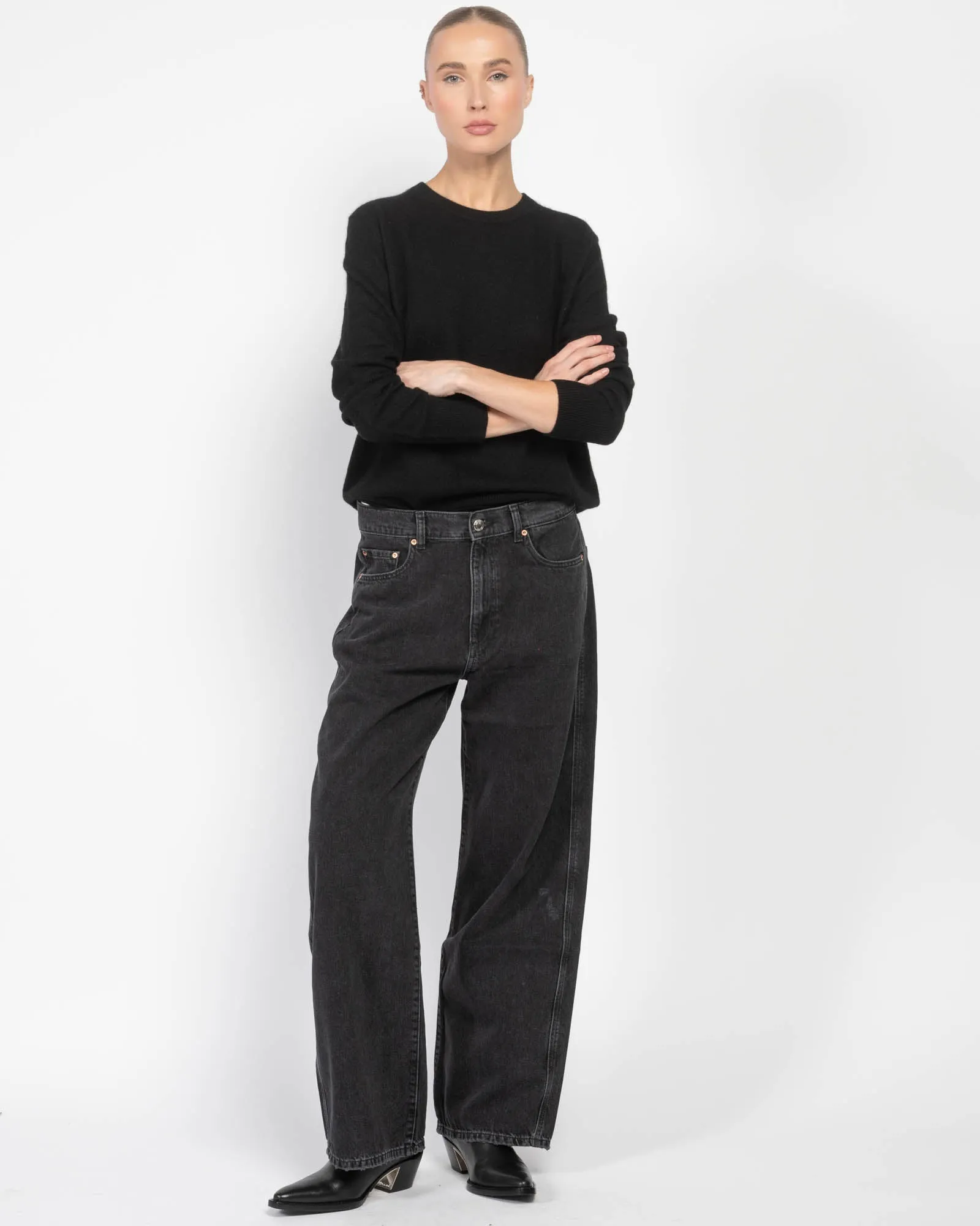 Taylor Barrel Jeans sold by TNT Fashion product image thumbnail 2