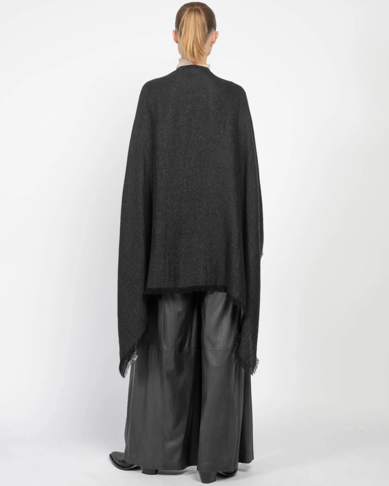 Peonia Cape sold by TNT Fashion product image thumbnail 3