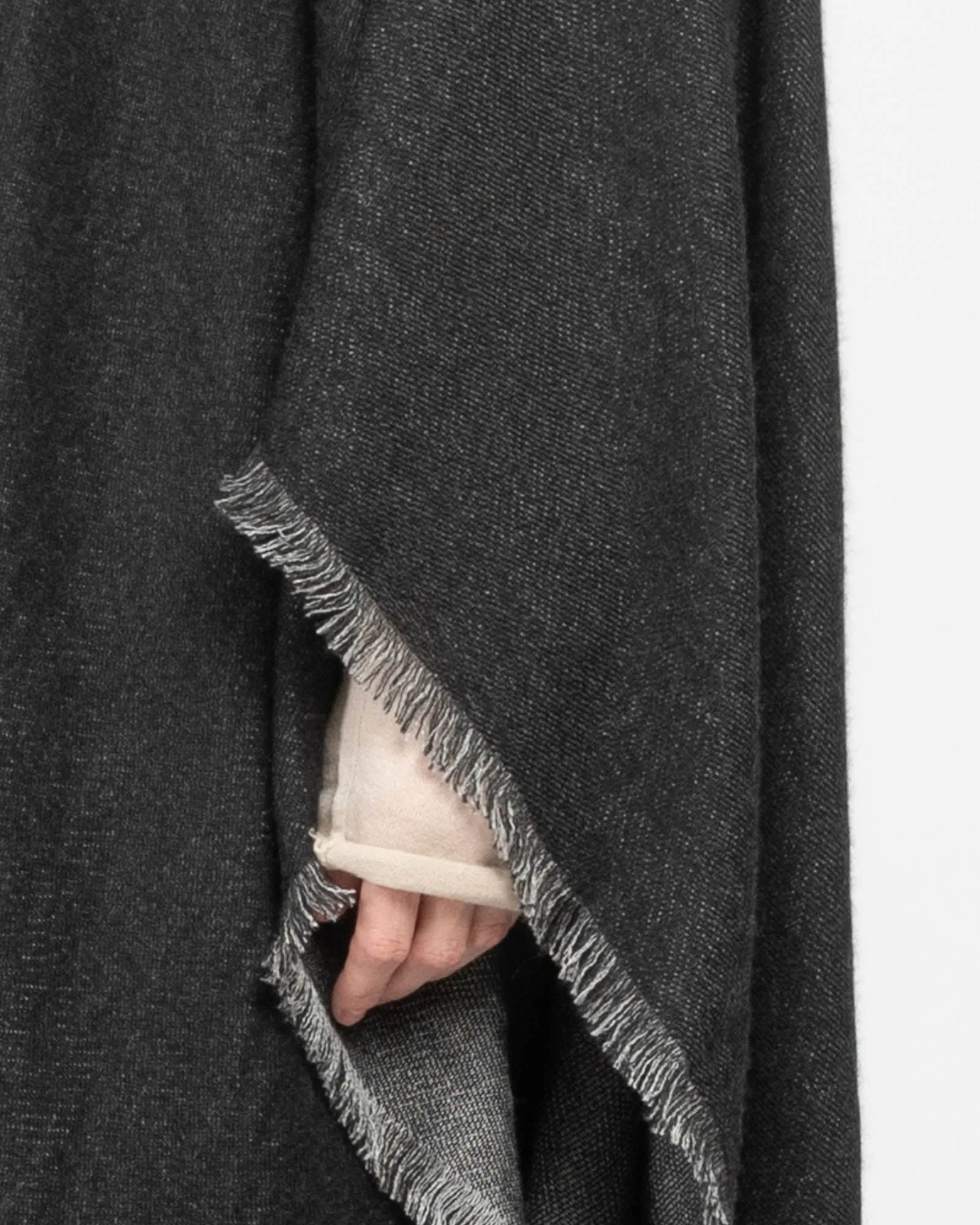 Peonia Cape sold by TNT Fashion product image thumbnail 5