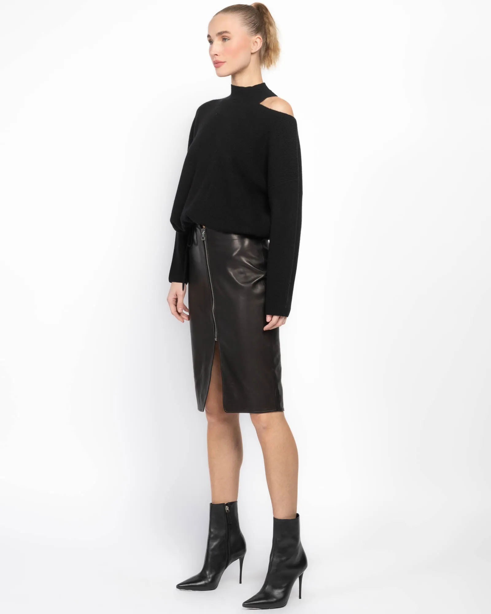 Leather Skirt With Zip sold by TNT Fashion product image thumbnail 4