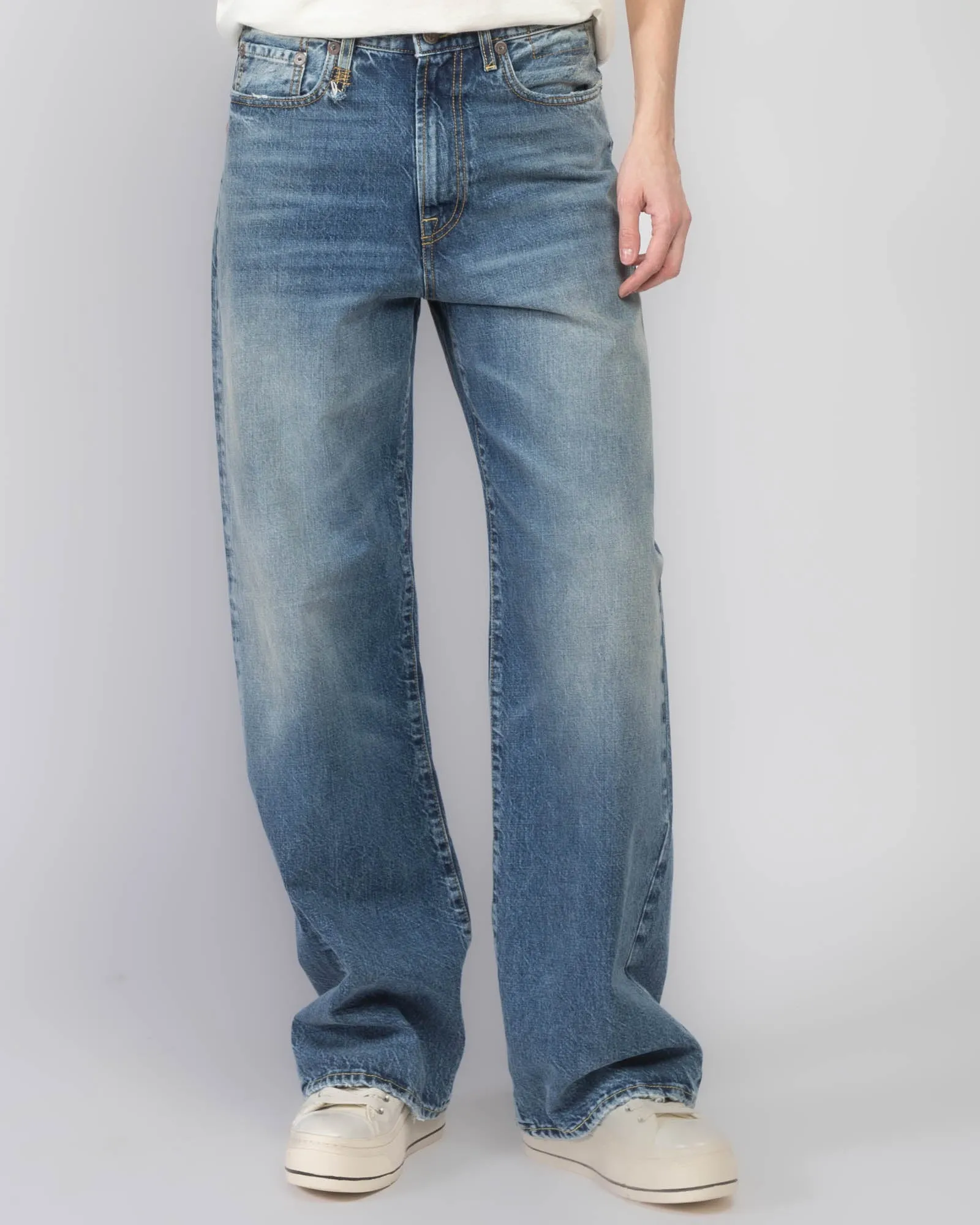 Darcy Loose Jeans sold by TNT Fashion