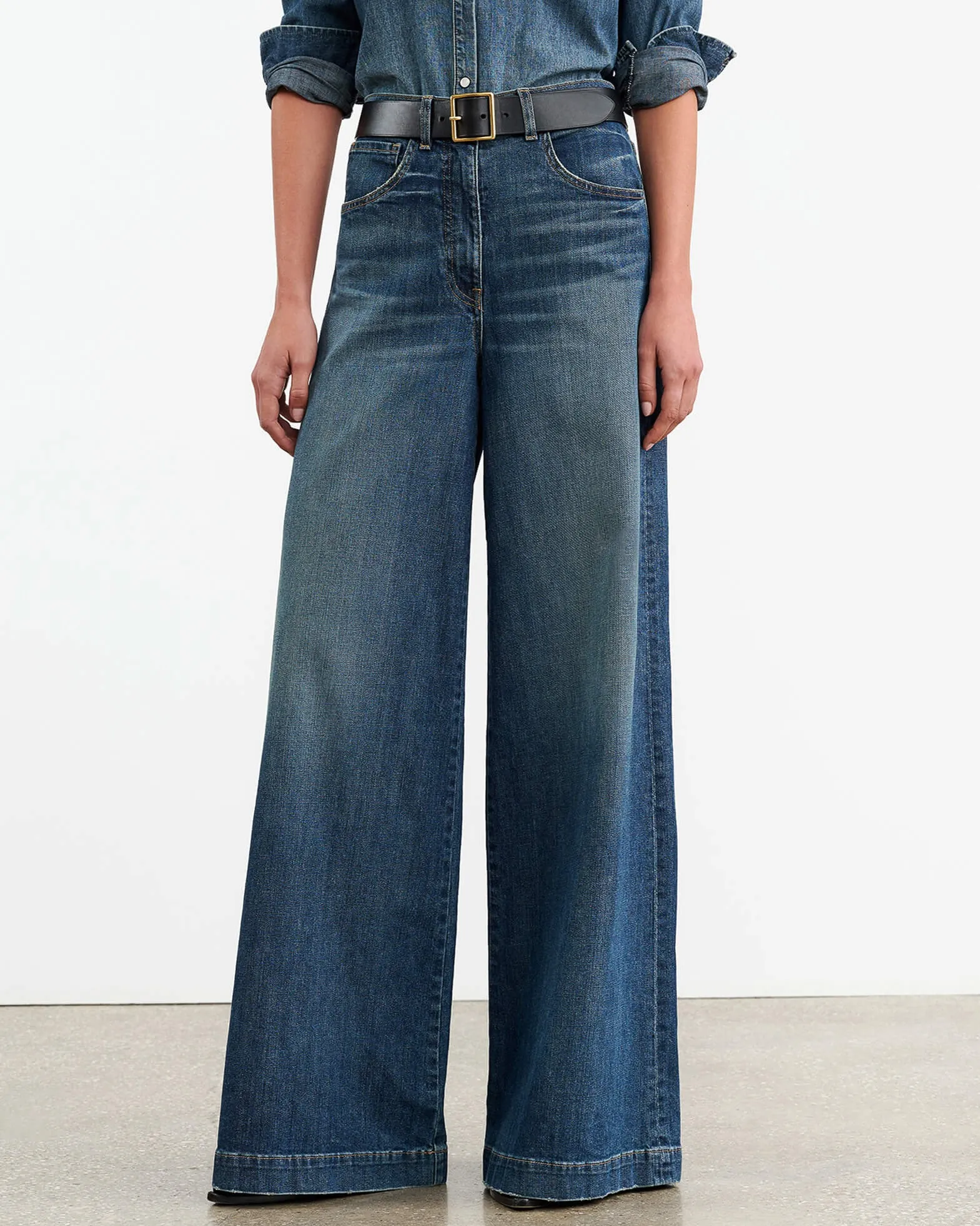 Rolland Jeans sold by TNT Fashion