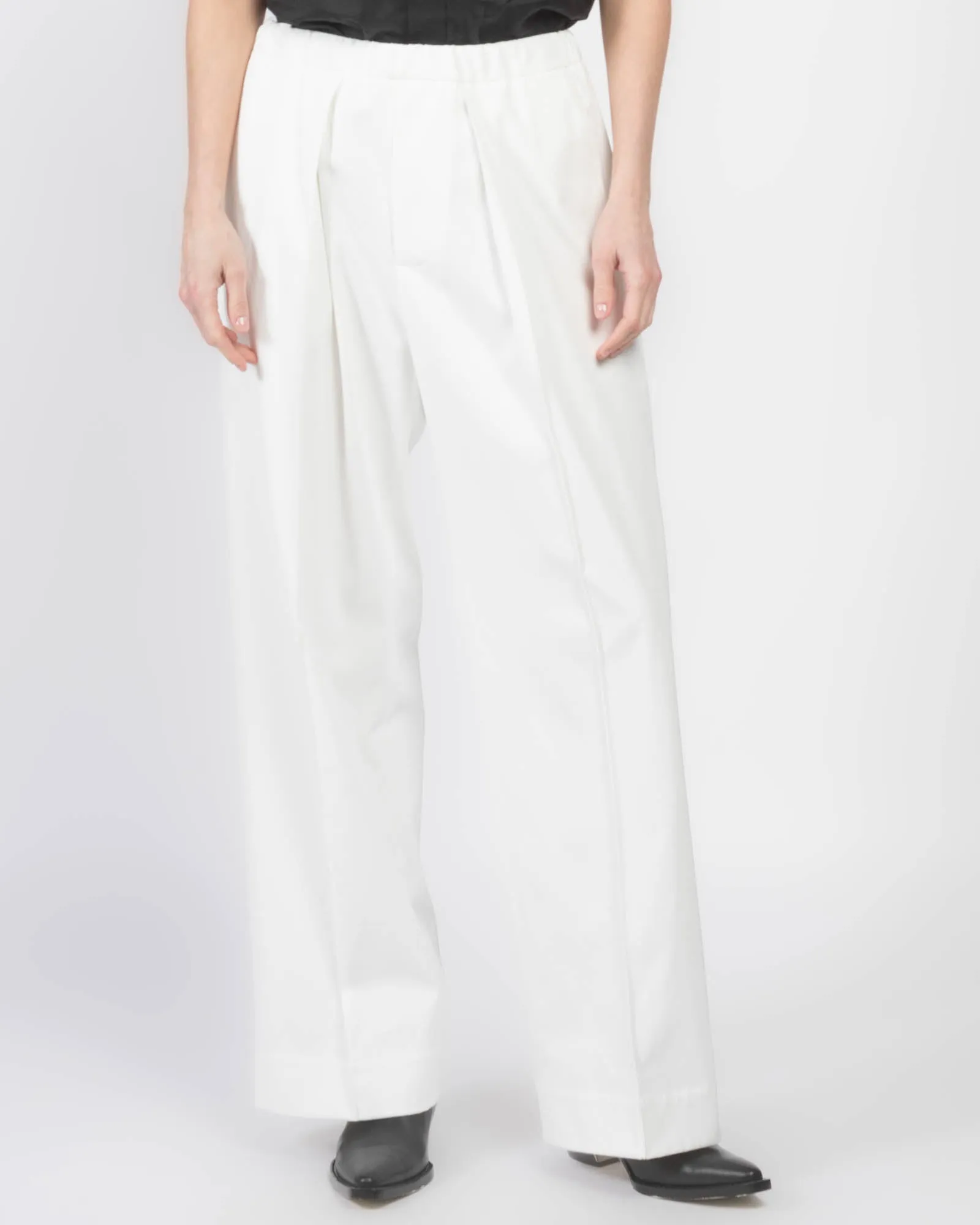 Trousers sold by TNT Fashion