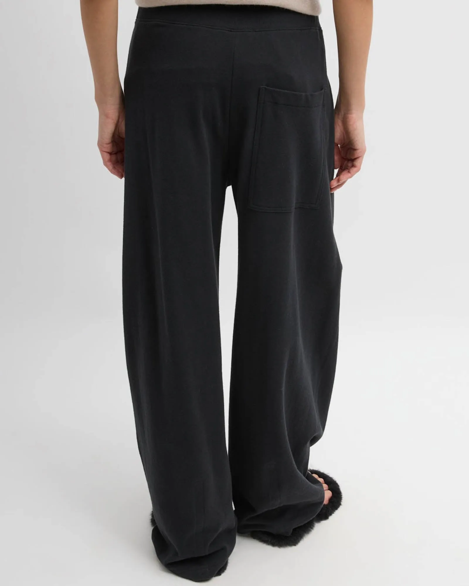 Sweatshirt Winslow Pants sold by TNT Fashion product image thumbnail 3