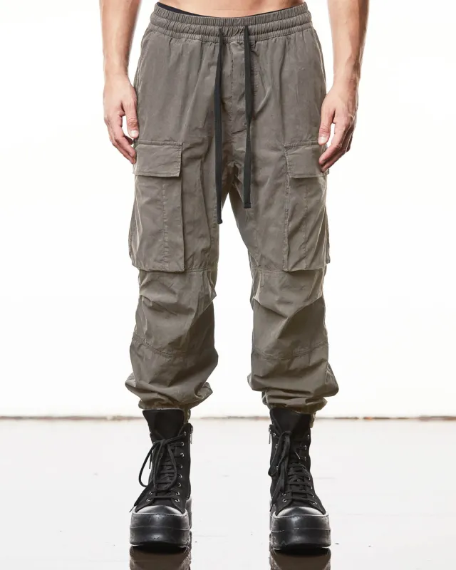 Trousers sold by TNT Fashion