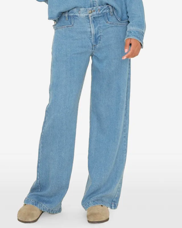 Nixon Pants sold by TNT Fashion