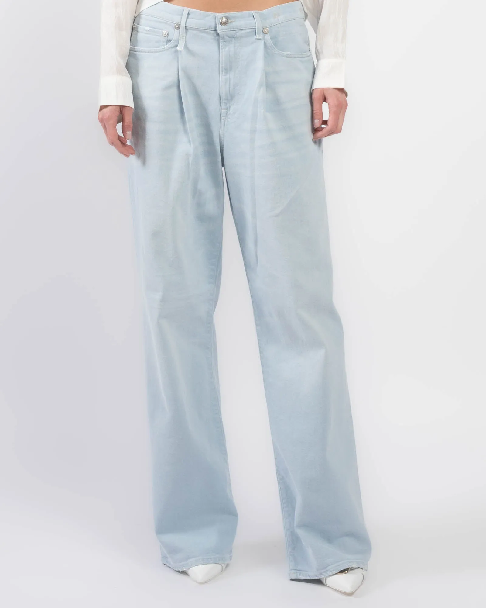 Damon Pleated Jeans sold by TNT Fashion