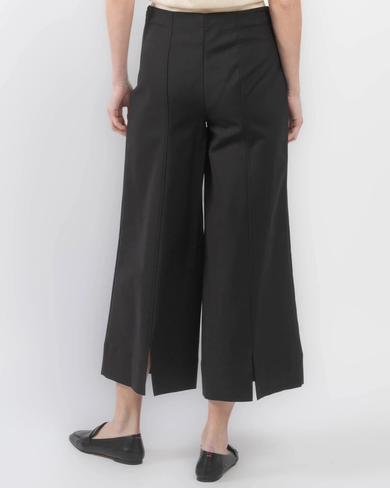 Kallin Cropped Pants sold by TNT Fashion product image thumbnail 3
