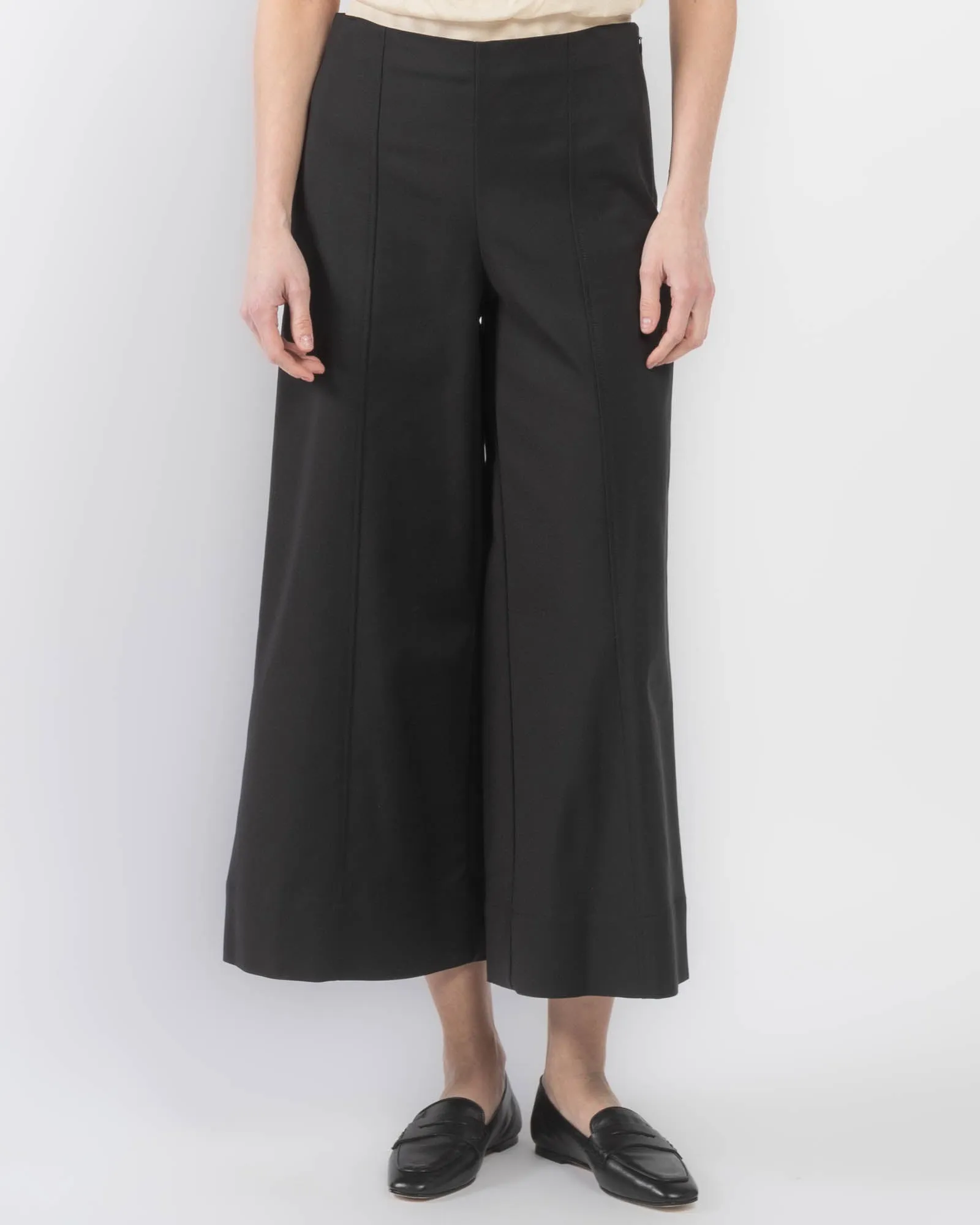 Kallin Cropped Pants sold by TNT Fashion