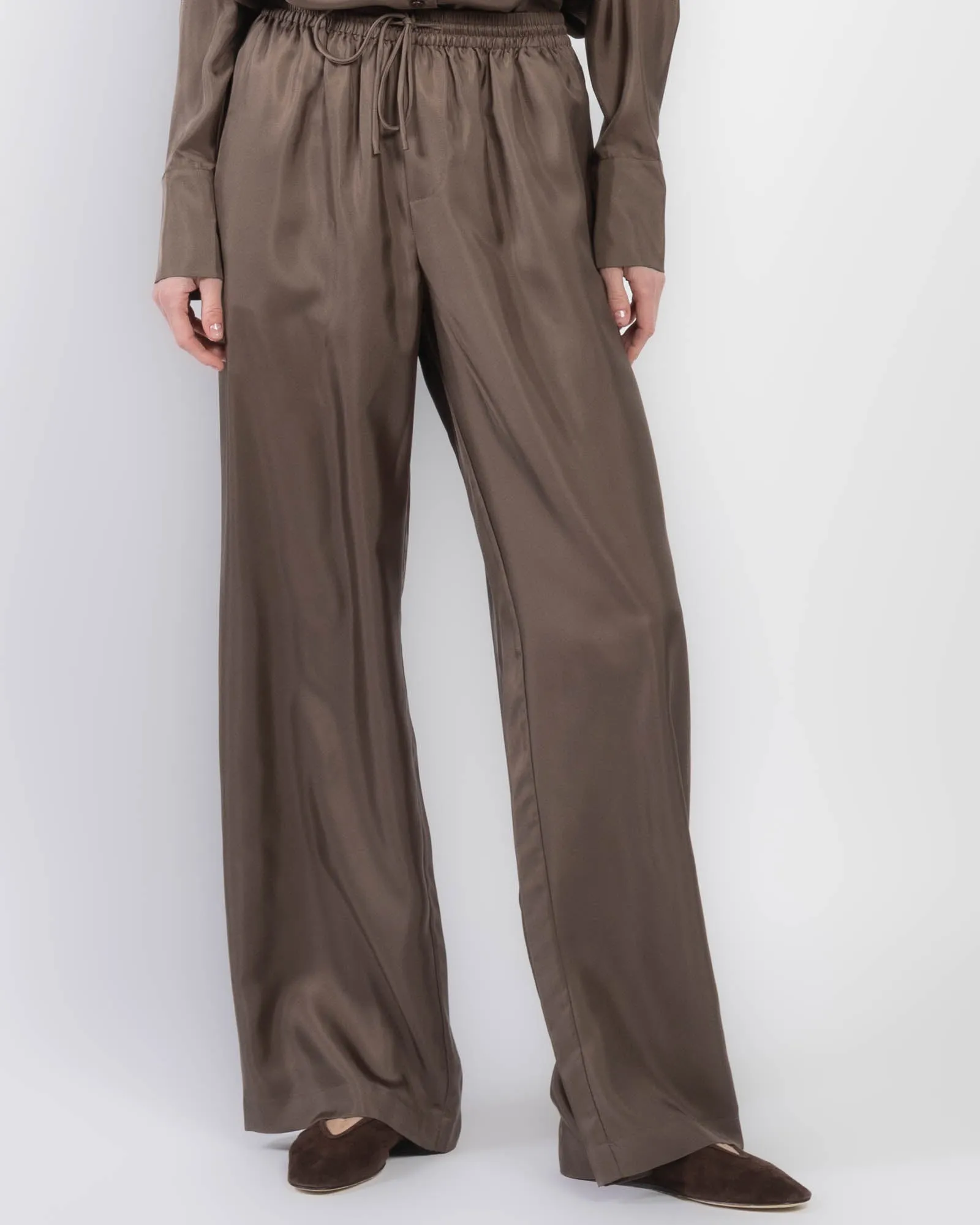 Relaxed Trousers sold by TNT Fashion